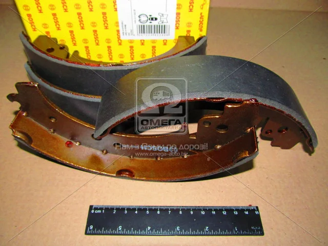 Тормозные колодки барабанные Chevrolet, Lada BOSCH 0986487893 (фото 1)