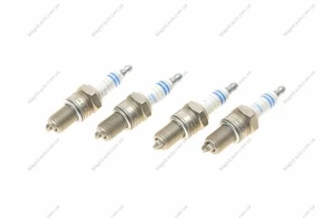 Свеча зажигания WR7DCE 0.8 (комп-4 шт) BOSCH 0242235909