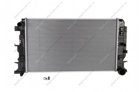 Радиатор системы охлаждения NISSENS 67156A (фото 1)
