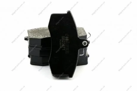 Тормозные колодки передние SHAFER SB23671
