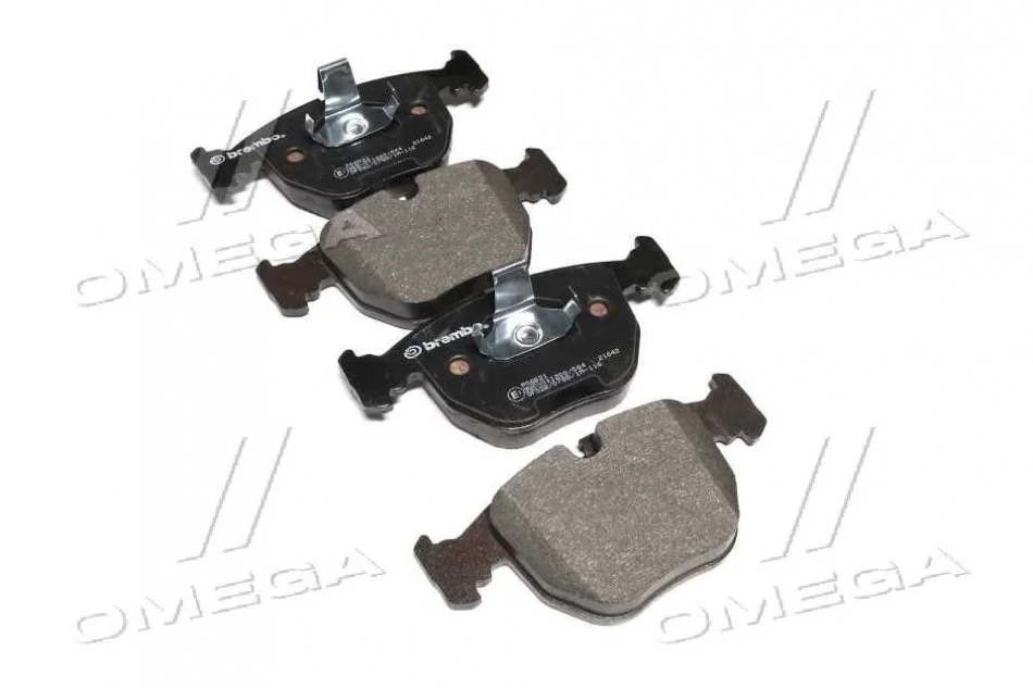 Колодки гальмівні дискові передні, BMW 5 (E39), 7 (E38), X3 (E83), X5 (E53) 94-11 BREMBO P06021 (фото 1)
