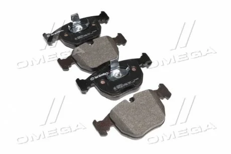 Колодки гальмівні дискові передні, BMW 5 (E39), 7 (E38), X3 (E83), X5 (E53) 94-11 BREMBO P06021