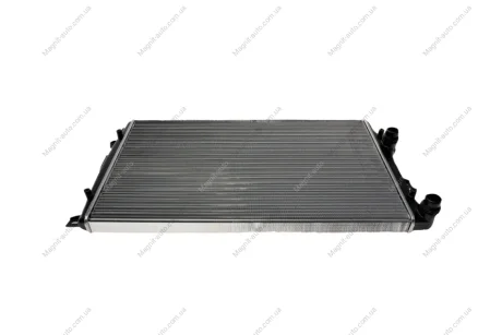 Радиатор двигателя AUDI A3, TT SEAT ALTEA, ALTEA XL, LEON, TOLEDO III SKODA OCTAVIA II, RAPID, SUPERB II, YETI VW BEETLE, CADDY ALLTRACK IV, CADDY III, CADDY IV, CC B7, EOS 1.0-3.6 02.03-09.20 Valeo 732872