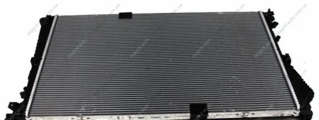 Радиатор воды, (780x446x26mm) 2.0dCi 06- Valeo 734931
