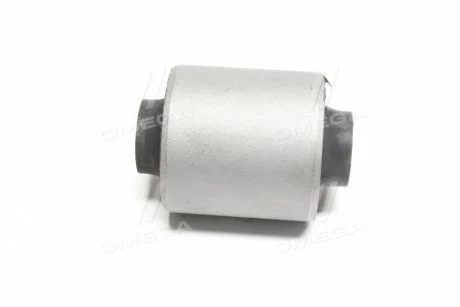 Сайлентблок рычага HYUNDAI ELANTRA HD 06-11 I30 07-12 KIA CEE\'D 06-12 CTR CVKH-128