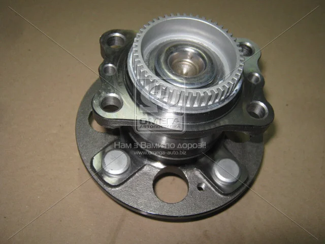 Ступица задняя HYUNDAI Accent 11- (с подшипником)(с abs) (пр-во PMC-ESSENCE) PARTS-MALL HCMA-A068 (фото 1)