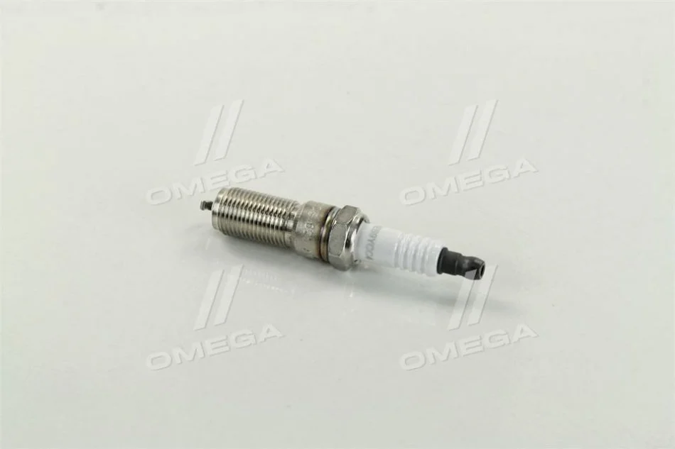 Свеча зажигания Ford Focus I II III 1.4i 1.6i 1.6ti, Fiesta Fusion 1.25-1.6i (OE031T10) CHAMPION OE031/T10 (фото 1)