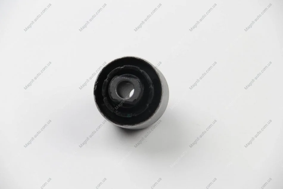 Сайлентблок AUDI/SEAT/SKODA/VW A4/A6/A8/Exeo/Superb/Passat "F "94-"05 LEMFORDER 14541 01 (фото 1)