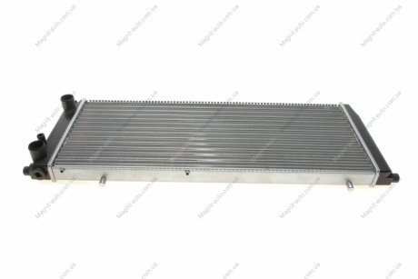 Радиатор охлаждения двигателя AUDI 100 1.8 MT/AT 79-90 Van Wezel 03002051 (фото 1)