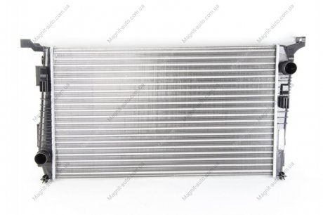 Радиатор охлаждения DACIA DUSTER (10-) 1.5 dCi MT NISSENS 637614 (фото 1)