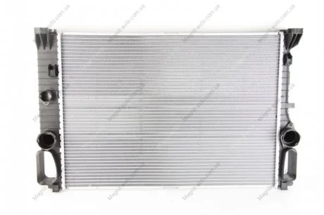 Радіатор охолодження двигуна MERCEDES-BENZ CLK-SERIES C209 (2003) CLK63 AMG 6.2 -/BLACK SERIES NISSENS 62796A