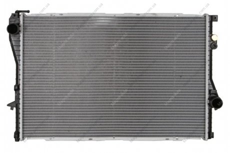 Радиатор охлаждения BMW 5 E39 (95-)/7 E38 (94-) NISSENS 60752A (фото 1)