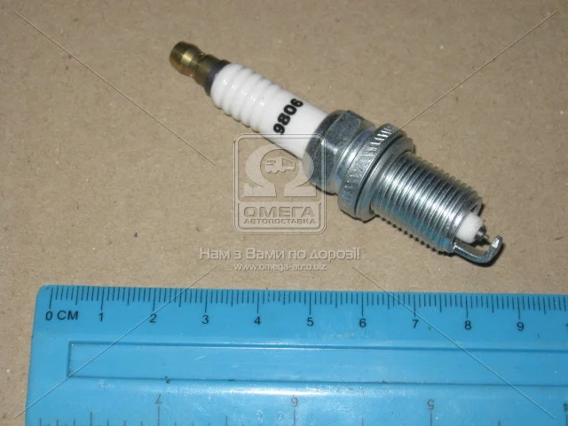 Свеча зажигания IRIDIUM TOYOTA, MITSUBISHI (пр-во) CHAMPION OE182/T10 (фото 1)