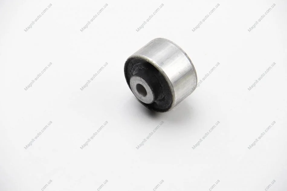 Сайлентблок AUDI/VW A4/A6/A8/Passat "F >>"05 LEMFORDER 17661 01 (фото 1)