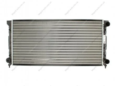 Радіатор охолодження двигуна VW PASSAT (1988) 2.0 NISSENS 651611