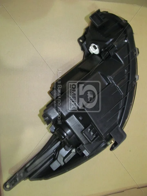 Фара ліва з моторчиком Hyundai Accent IV (11-) EUR H4 TYC 20-E312-05-2B (фото 1)