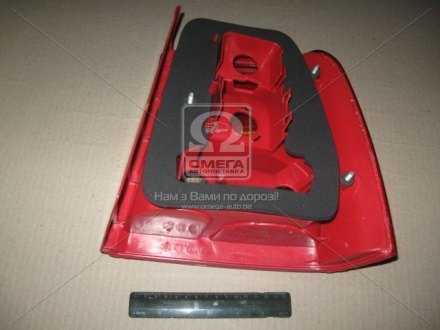 Фонарь задн. лев. VW PASSAT B5 96-00 TYC 11-A206-01-2B
