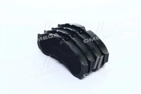 Комплект тормозных колодок LPR 05P684