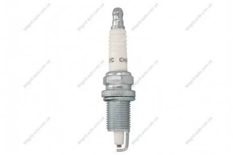 Свеча зажигания Opel Astra (G,H) 1.4, 1.6, 1.8i/ Skoda Fabia (I,II) 1.2, 1.4i CHAMPION OE041/T10