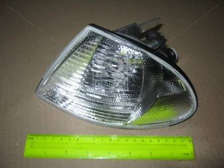 Указатель поворота bw 3 srs 1998-2001/wgn w/socket lh clear TYC 18-5420-05-2B