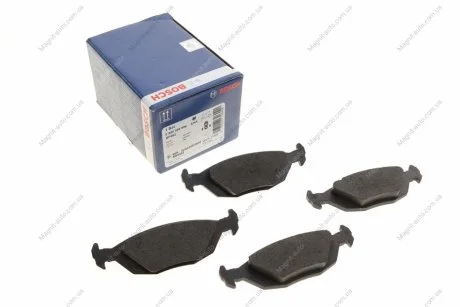 Комплект гальмівних колодок задній., VOLVO 440, 460, 480 SAAB 900 I, 9000 1.6-3.0 09.80-12.98 BOSCH 0 986 460 996