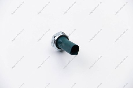 Датчик давления масла (0,5bar/1 конт./зелёный) VW Caddy III/ FACET 7.0139
