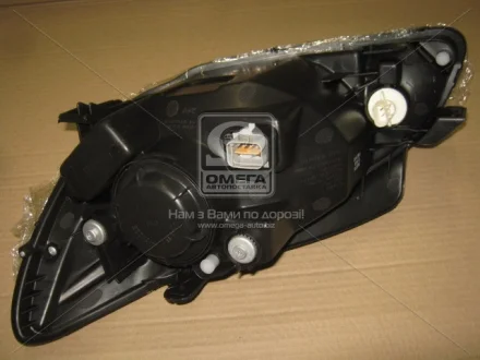 Фара права з моторчиком Hyundai Getz (07-) TYC 20-B283-A5-2B