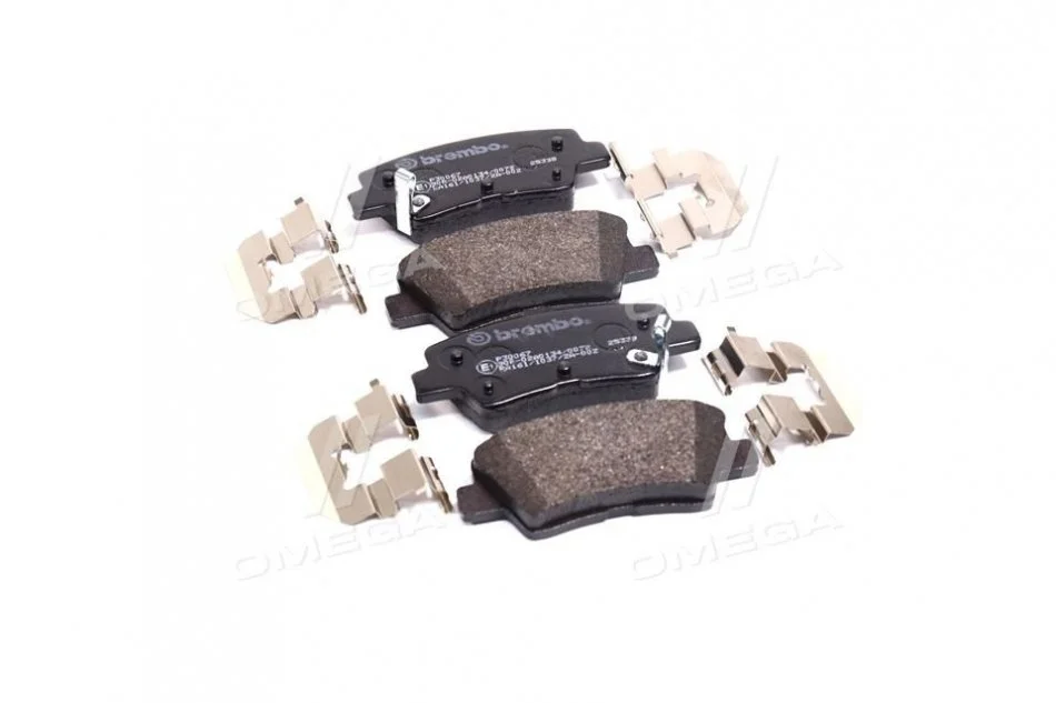 Колодки тормозные задние дисковые BREMBO P30 067 (фото 1)