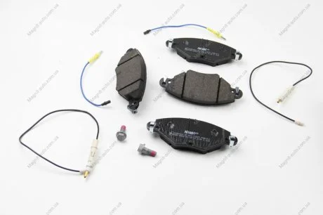 Комплект тормозных колодок переднего., CITROEN C5 I, C5 II 1.6D-2.0D 03.01-08.08 FERODO FDB1411