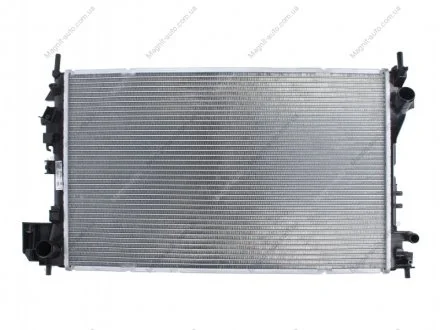 Радіатор охолодження двигуна OPEL SIGNUM (2003) 3.0 CDTI NISSENS 630742