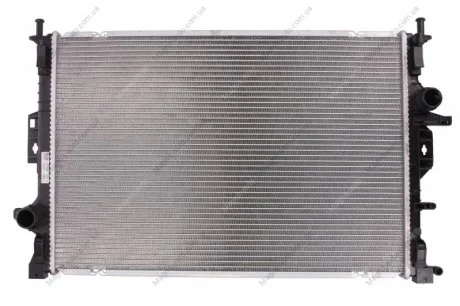 Радиатор охлаждения двигателя Kuga II 1.6 EcoBoost/2.0 TDCi 12-19 (МКПП) NISSENS 66863