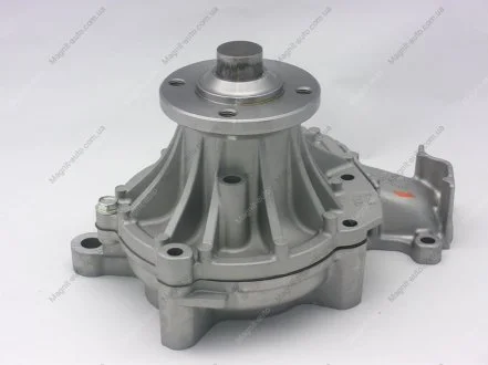 Насос водяной Toyota Hilux 2.5 D-4D 01-05 (GWT116AH) GMB GWT-116AH
