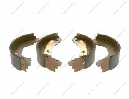 Тормозные колодки, барабанные BOSCH 0 986 487 701