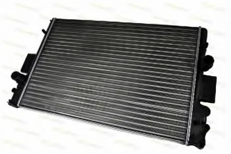 Радіатор двигуна (мкпп) IVECO DAILY III, DAILY IV, DAILY V 2.3D/3.0CNG/3.0D 07.99-02.14 THERMOTEC D7E004TT