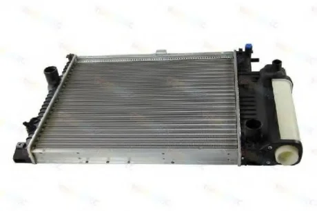 Радіатор двигуна (мкпп) BMW 5 (E39) 2.0/2.5/2.8 09.95-06.03 THERMOTEC D7B005TT