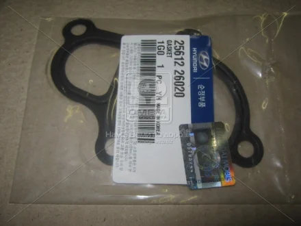 Прокладка кришки термостату_GETZ 02-11 / ACCENT 94-99 / CERATO 04-06 / CLICK 02-11 / ELANTRA 00- / VERNA 99-05 MOBIS 2561226020