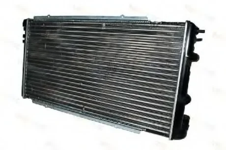 Радіатор двигуна (мкпп) NISSAN INTERSTAR OPEL ARENA, MOVANO A RENAULT MASTER II 1.9D-2.8D 01.97- THERMOTEC D7R009TT