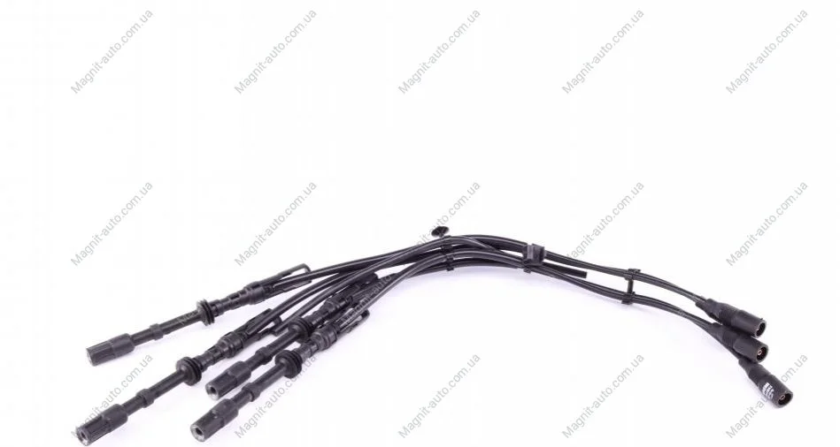 Комплект проводов AUDI/SKODA/VW A3/Octavia/Bora/Golf "1,8 "96-06 BREMI 222G200 (фото 1)