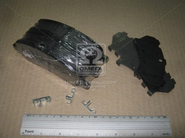 Колодки гальмівні дискові передні Mitsubishi Lancer (IX,X), Outlander (I,II,III) CHAMPION 573278CH (фото 1)