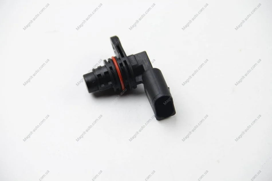 Датчик распредвала FABIA/OCTAVIA 1.0-3.6, 95- HELLA 6PU009121451 (фото 1)