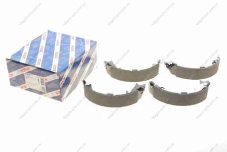 Колодки тормозные барабан (ручник) HYUNDAI/KIA Tucson/ix35/Sportage \'\'2,0-2,4 \'\'10>> -\' BOSCH 0986487779