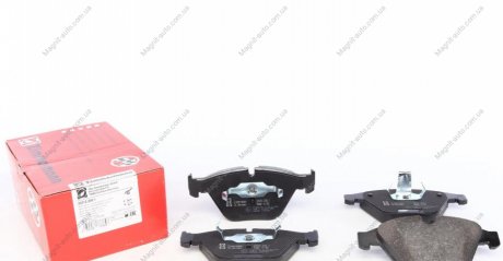 Комплект тормозных колодок, дисковый тормоз ZIMMERMANN 233122001 (фото 1)