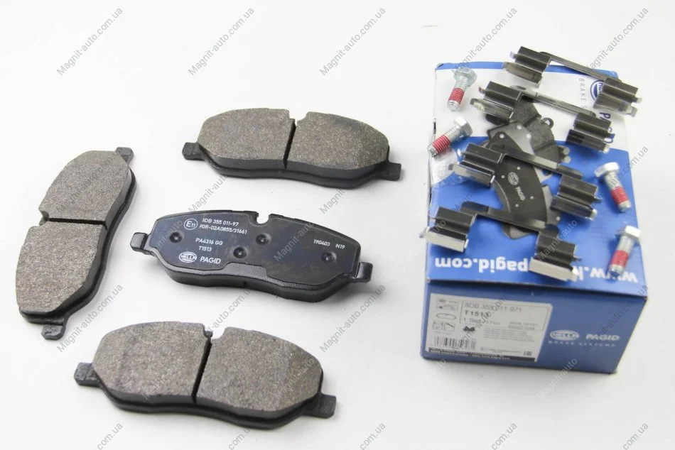 Гальмівні колодки пер. Land Rover Diccovery III,IV 04- /Range Rover III, Sport 02-13 (TRW) HELLA 8DB355011971 (фото 1)