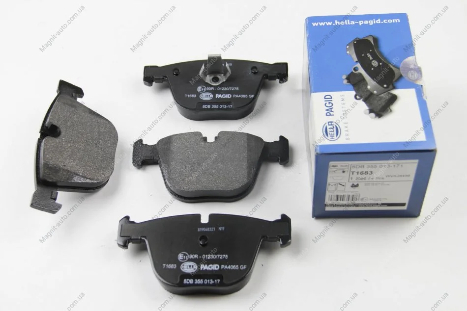 Комплект гальмівних колодок, дискове гальмо HELLA 8DB355013171 (фото 1)