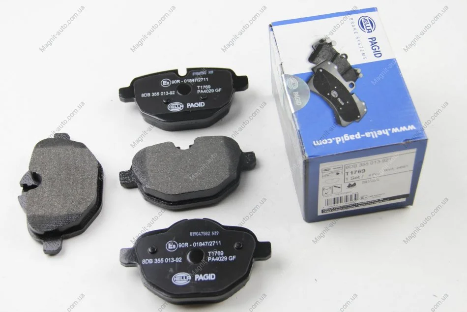 Колодки тормозные, задние, BMW 5 (F10/F11), X3 (F25), X4 (F26), Z4 (E89), 09- HELLA 8DB355013921 (фото 1)