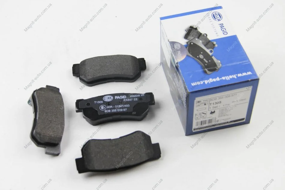 Комплект тормозных колодок, дисковый тормоз HELLA 8DB355009971 (фото 1)