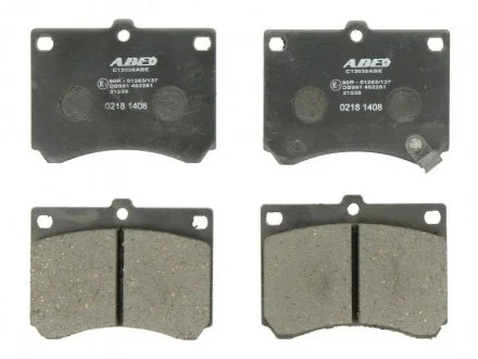 Комплект тормозных колодок переднего., FORD USA ESCORT MAZDA 121 I, 323 C IV, 323 C V, 323 F IV, 323 F V, 323 F VI, 323 III, 323 P V, 323 S IV, 323 S V, 323 S VI, MX-3 1.5-2.0D 11.86-05.04 ABE C13035ABE