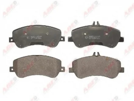 Комплект тормозных колодок переднего., MERCEDES GLK (X204) 2.0-3.5 06.08-12.15 ABE C1M051ABE
