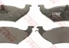 Комплект тормозных колодок задн., CHRYSLER GRAND VOYAGER III, VOYAGER III DODGE CARAVAN LINCOLN CONTINENTAL, CONTINENTAL TOWN CAR, TOWN CAR II PLYMOUTH VOYAGER 2.0-4.6 10.90-12.02 TRW GDB4045 (фото 2)