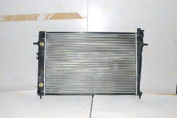 Радиатор, охлаждение двигателя THERMOTEC D70307TT (фото 1)